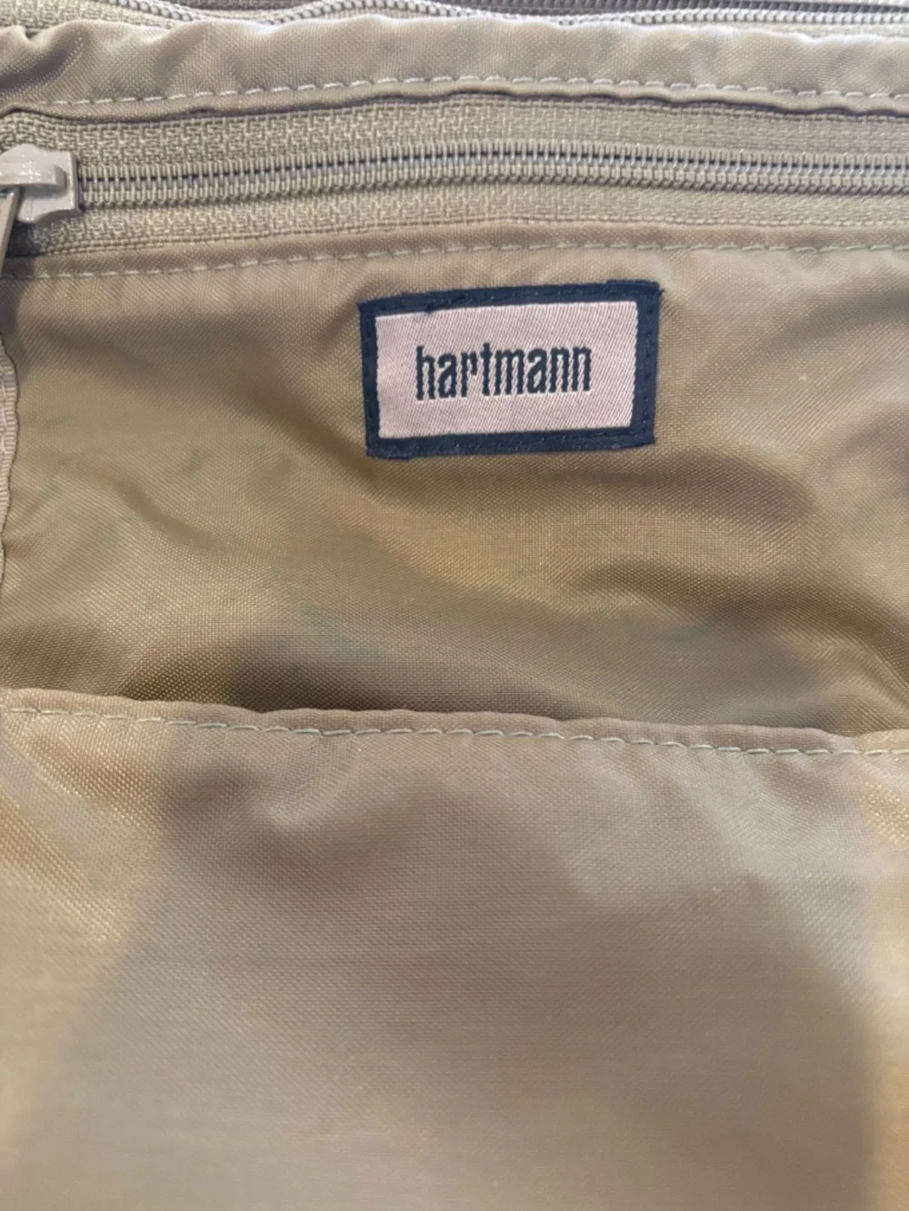 Hartman hanging garment bag